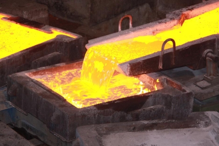 The First Batch of Anode Copper Plate Successfully Poured in Chambishi Copper Smelting